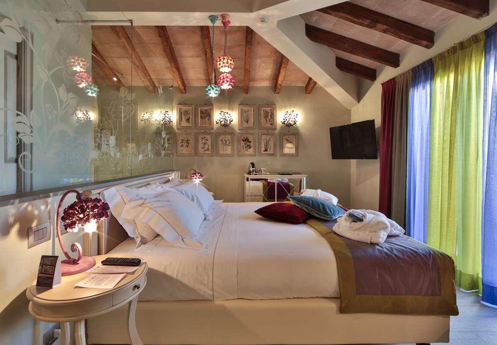 Ville Sull'Arno Флоренция Номер фото A room at the hotel