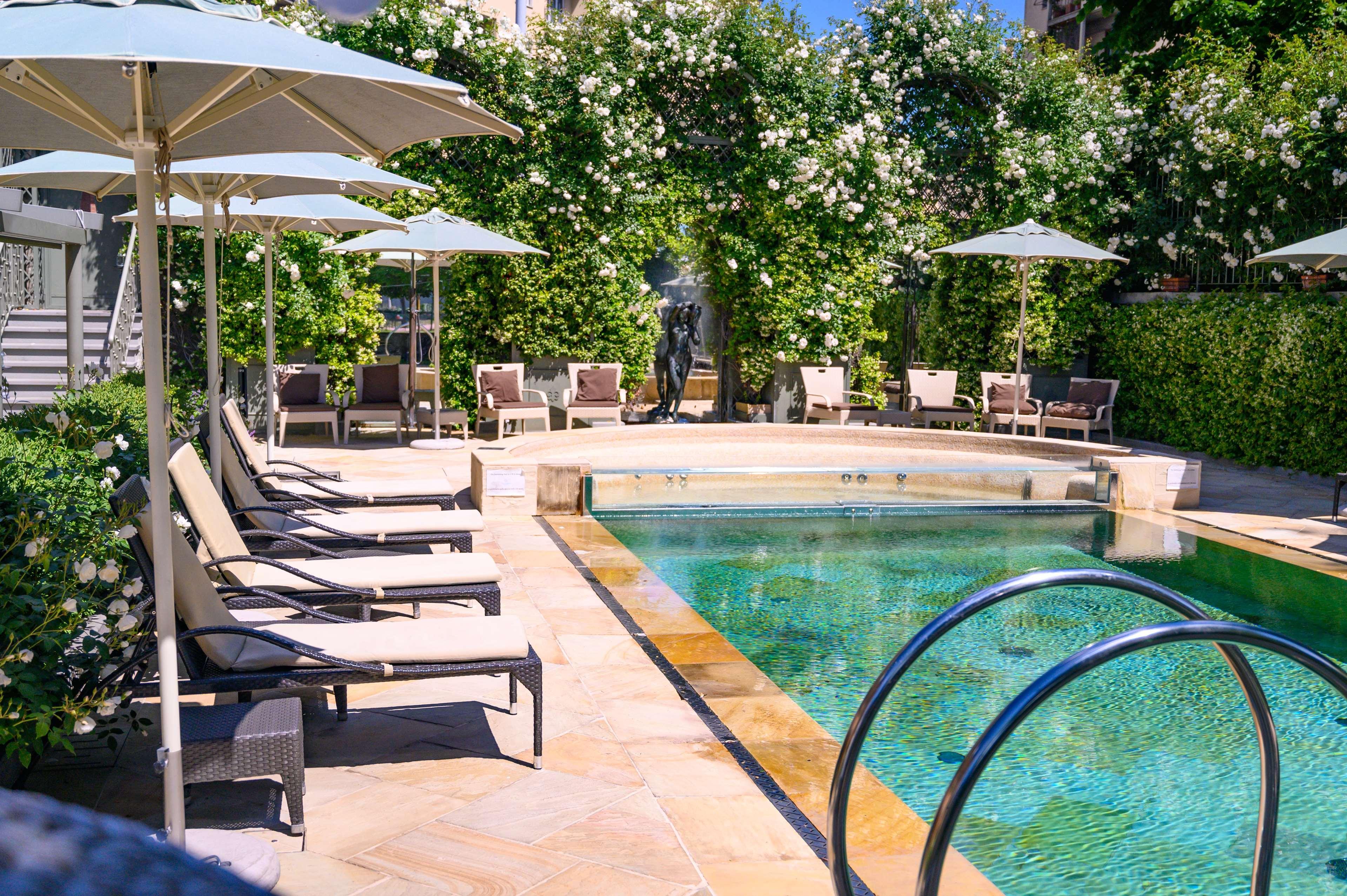 Ville Sull'Arno Флоренция Экстерьер фото The pool at the Mandarin Oriental, Paris