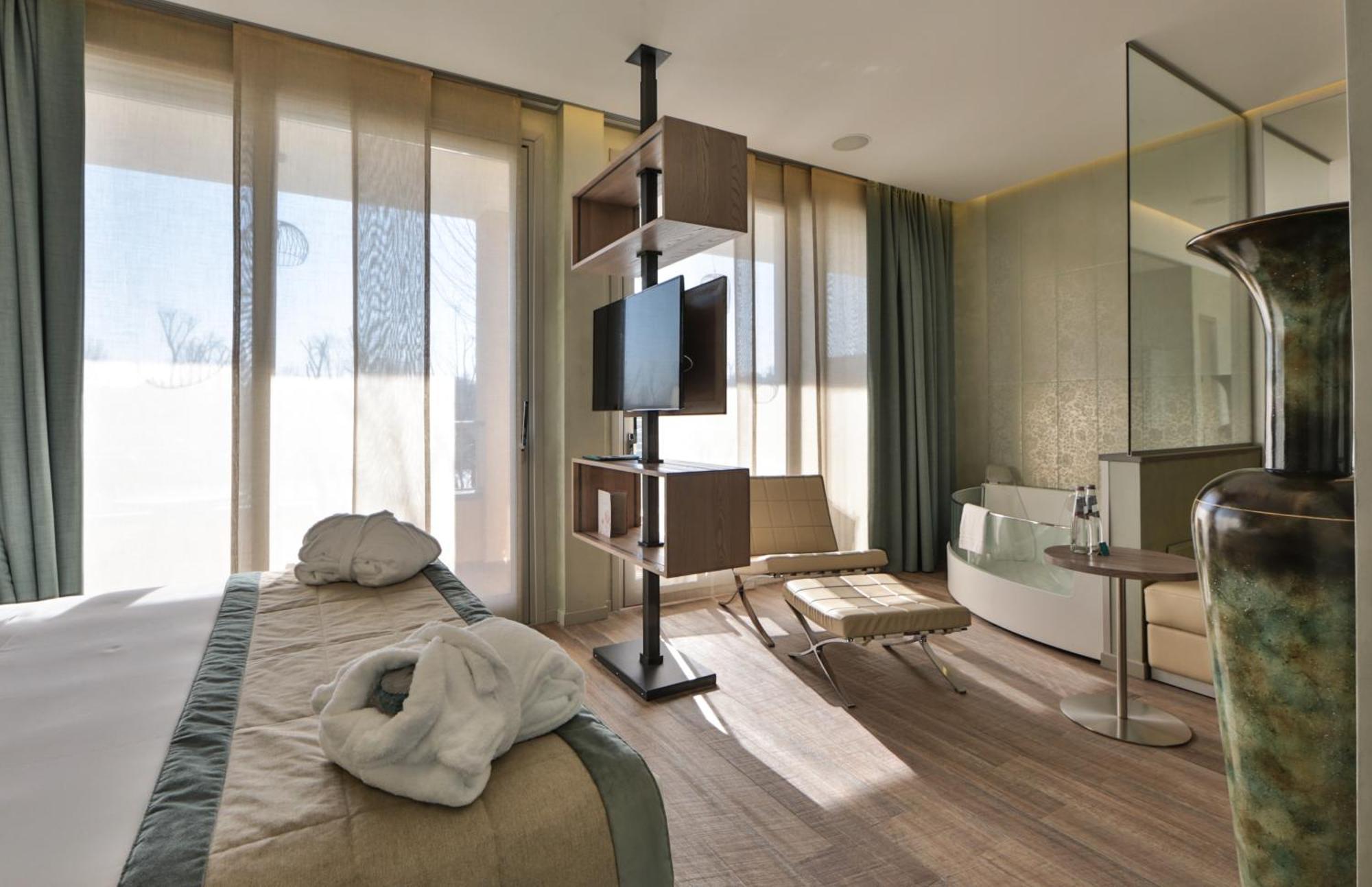 Ville Sull'Arno Флоренция Экстерьер фото A room at the hotel
