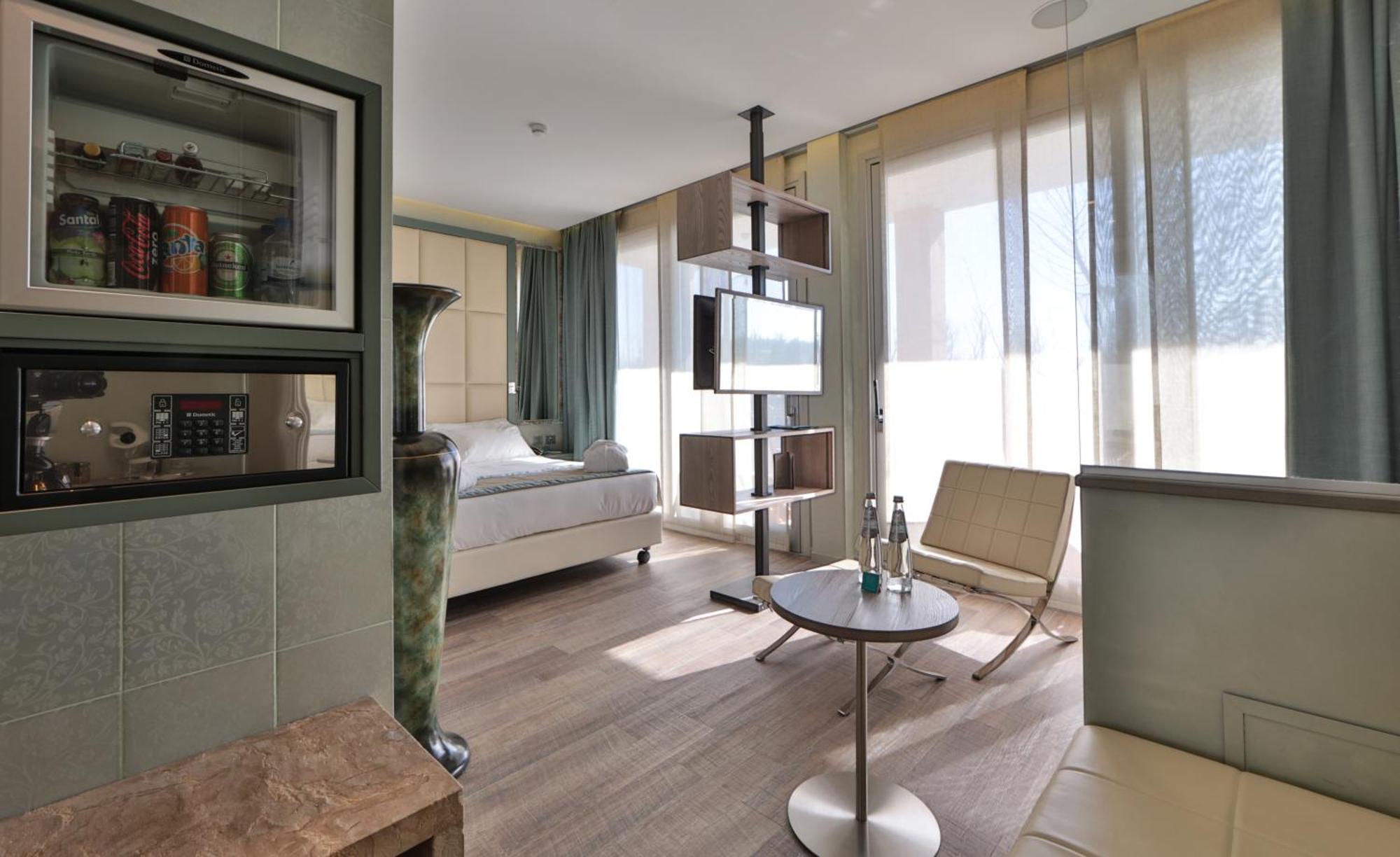 Ville Sull'Arno Флоренция Экстерьер фото A room at the hotel