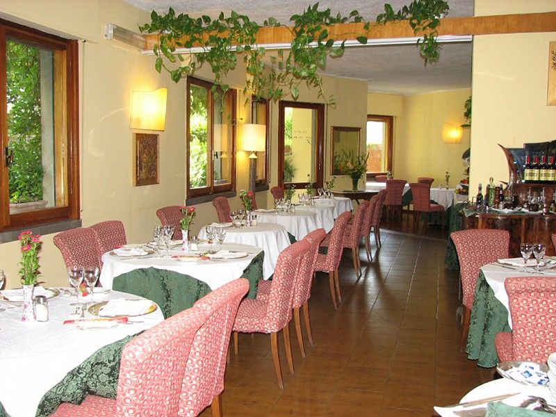 Ville Sull'Arno Флоренция Экстерьер фото Restaurant in Italy