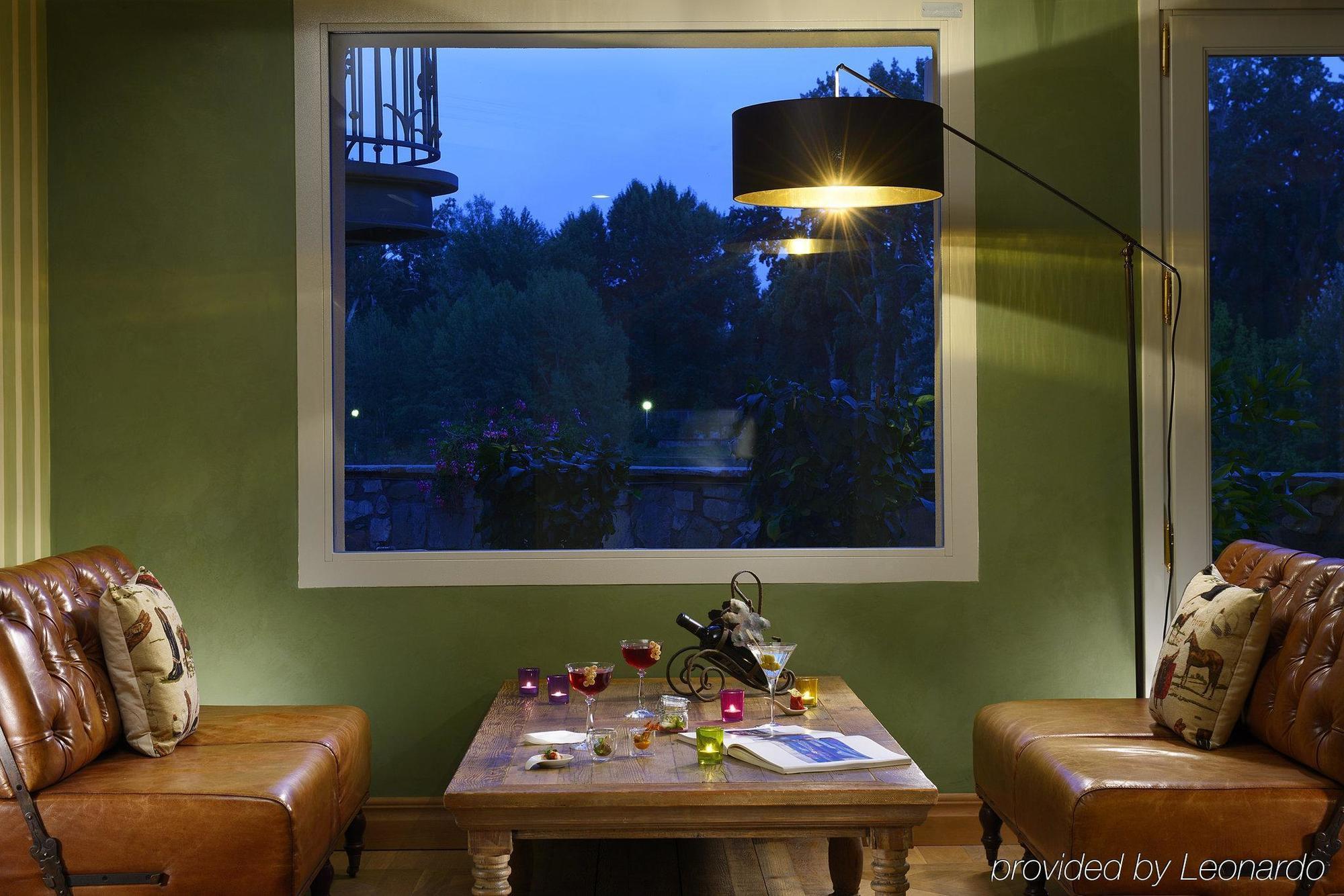 Ville Sull'Arno Флоренция Экстерьер фото A floor lamp
