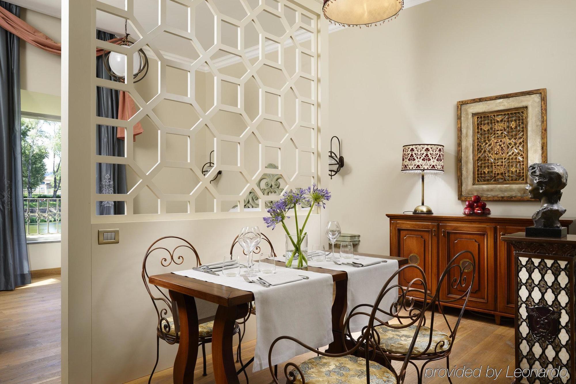 Ville Sull'Arno Флоренция Экстерьер фото A dining room
